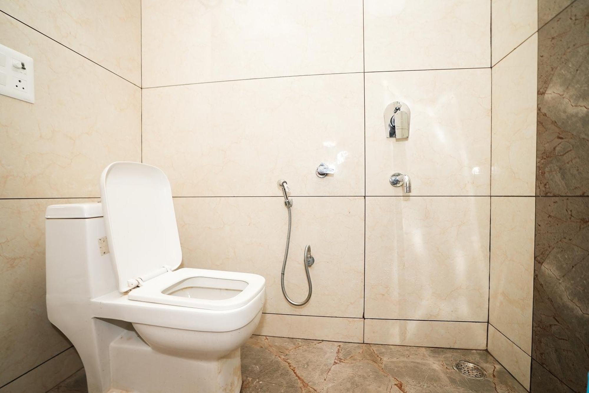 Tanvi Premium Residency Near Artemis Hospital, Gurugram Otel Gurgaon Dış mekan fotoğraf