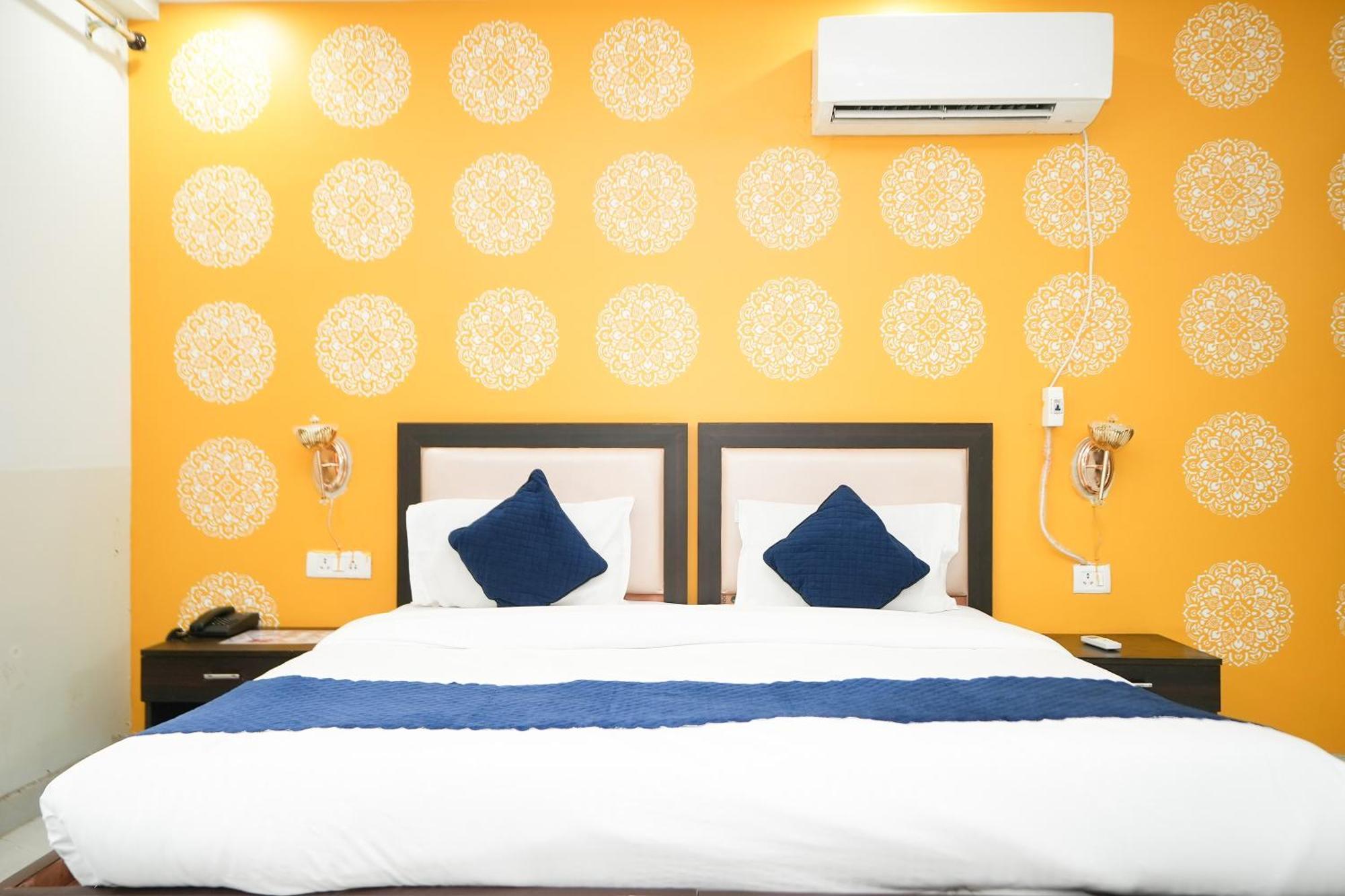 Tanvi Premium Residency Near Artemis Hospital, Gurugram Otel Gurgaon Dış mekan fotoğraf