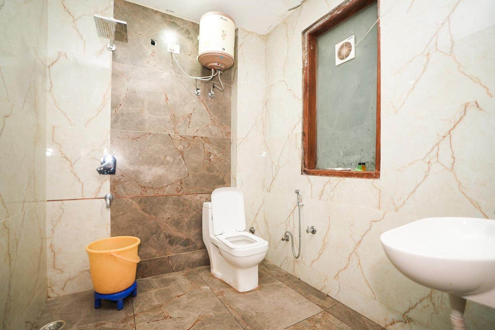 Tanvi Premium Residency Near Artemis Hospital, Gurugram Otel Gurgaon Dış mekan fotoğraf
