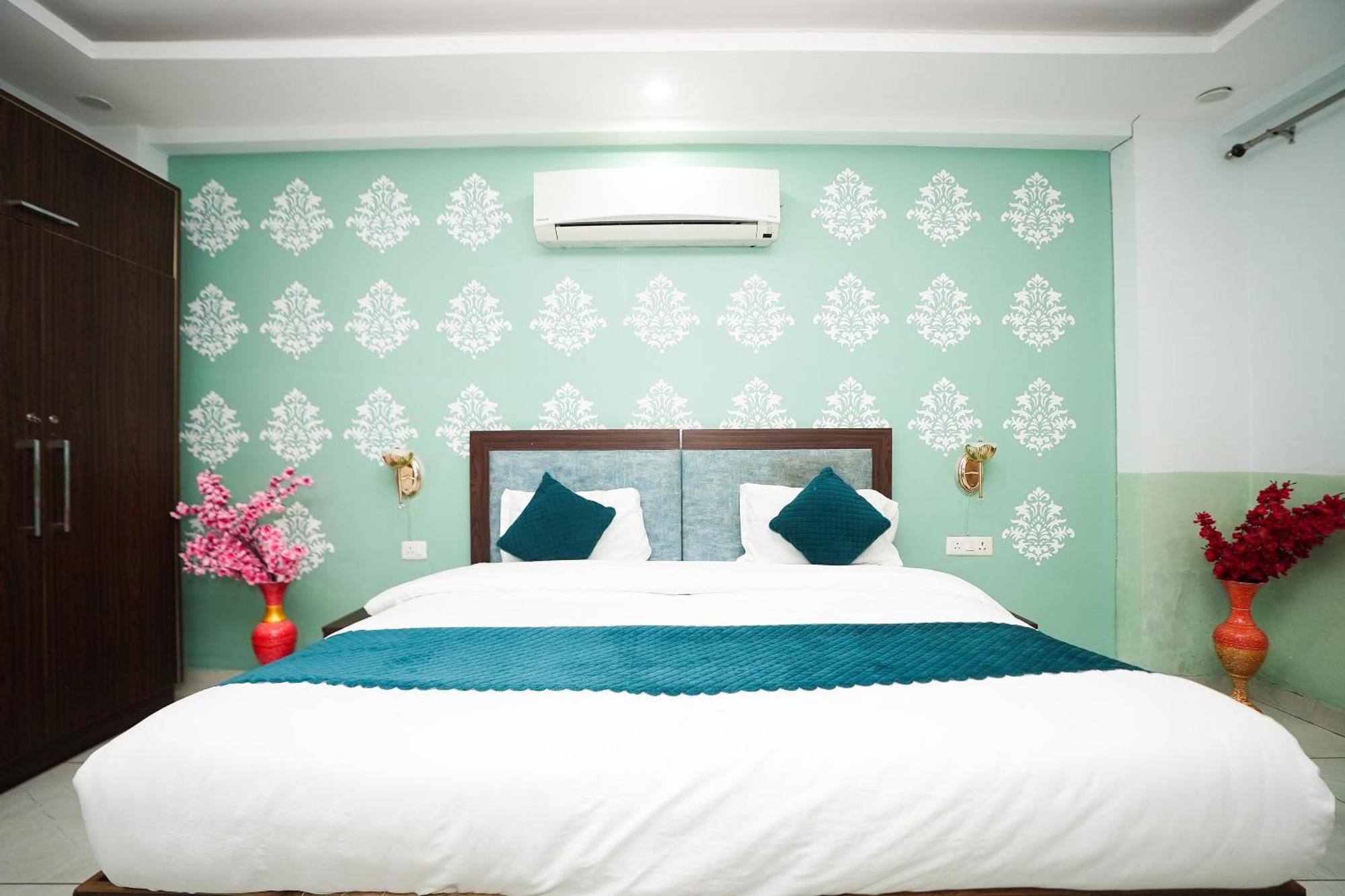 Tanvi Premium Residency Near Artemis Hospital, Gurugram Otel Gurgaon Dış mekan fotoğraf