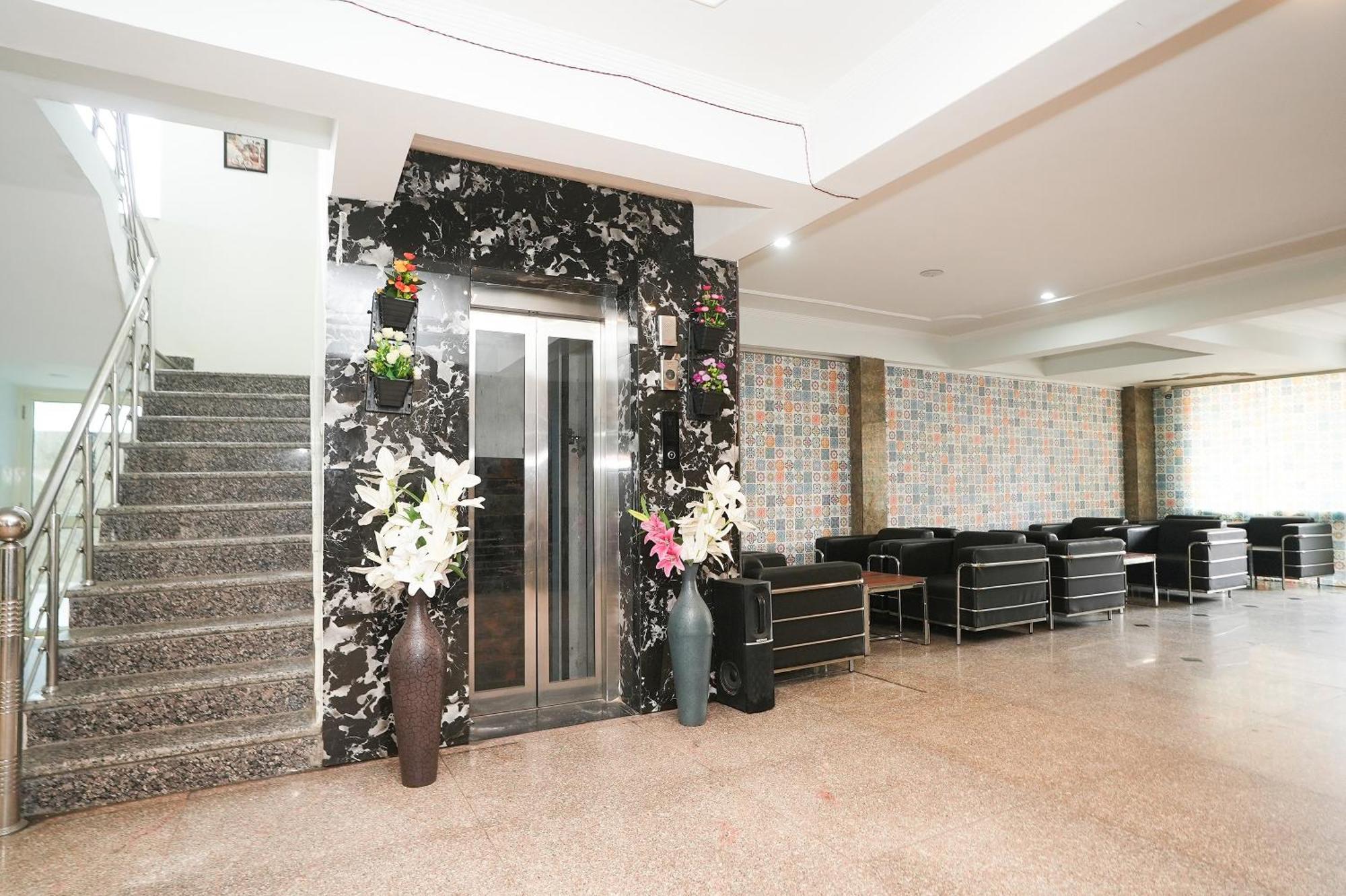 Tanvi Premium Residency Near Artemis Hospital, Gurugram Otel Gurgaon Dış mekan fotoğraf