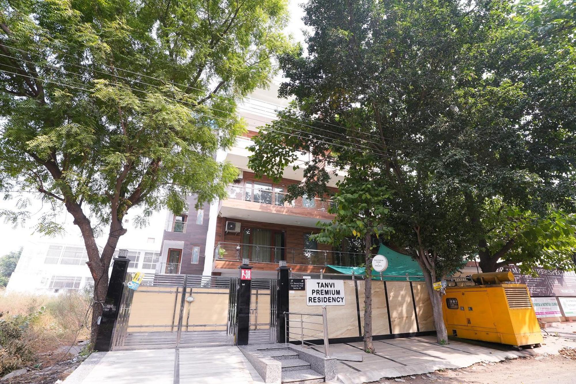 Tanvi Premium Residency Near Artemis Hospital, Gurugram Otel Gurgaon Dış mekan fotoğraf